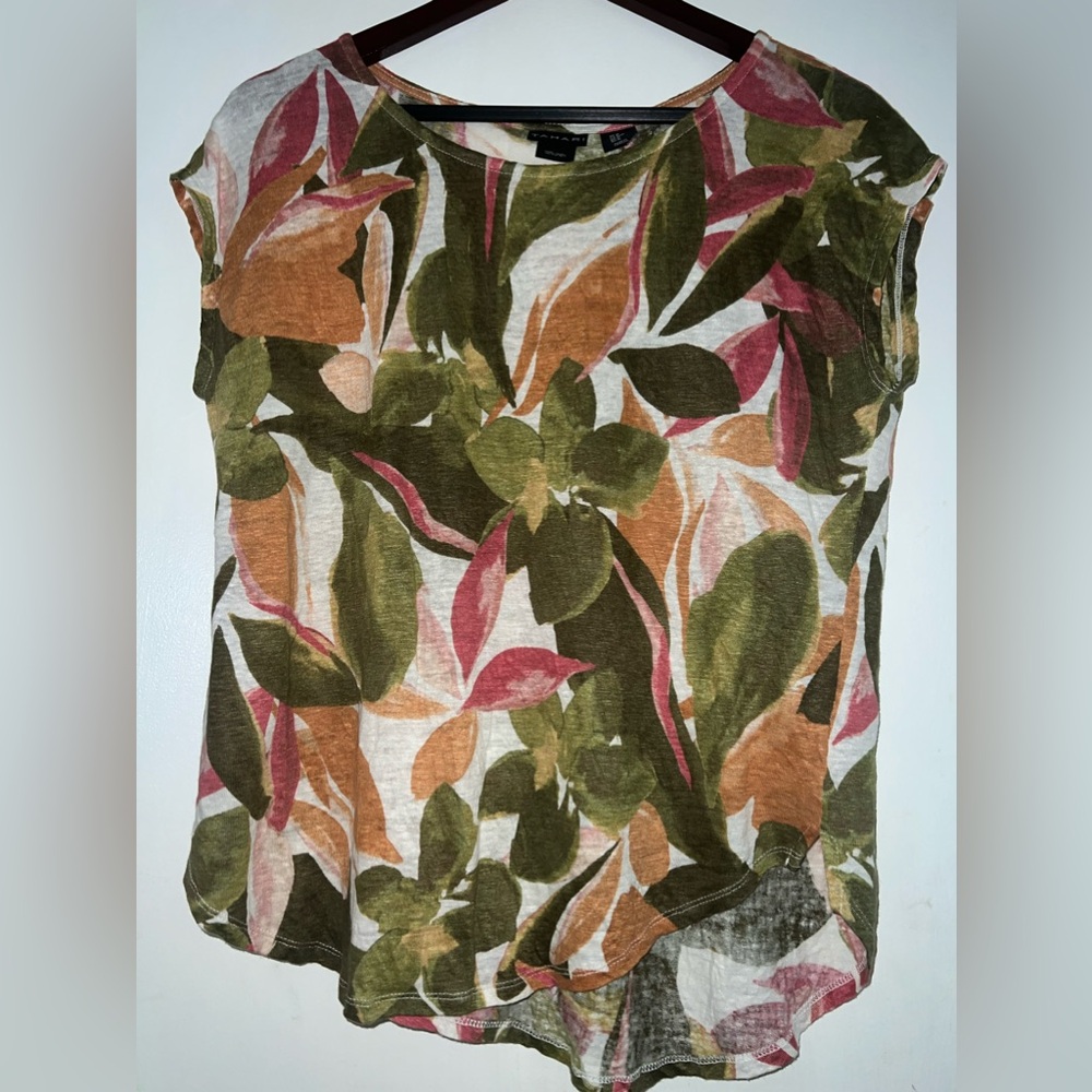 Tahari top. Size medium